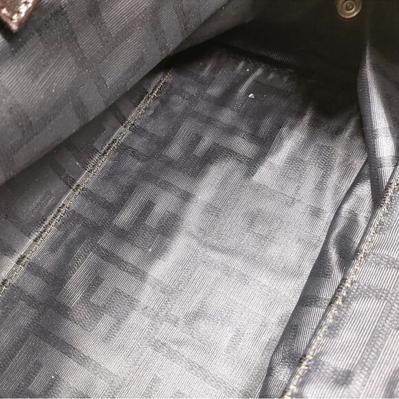 FENDI FF Zucca Tote Bag - Picture 10 of 12